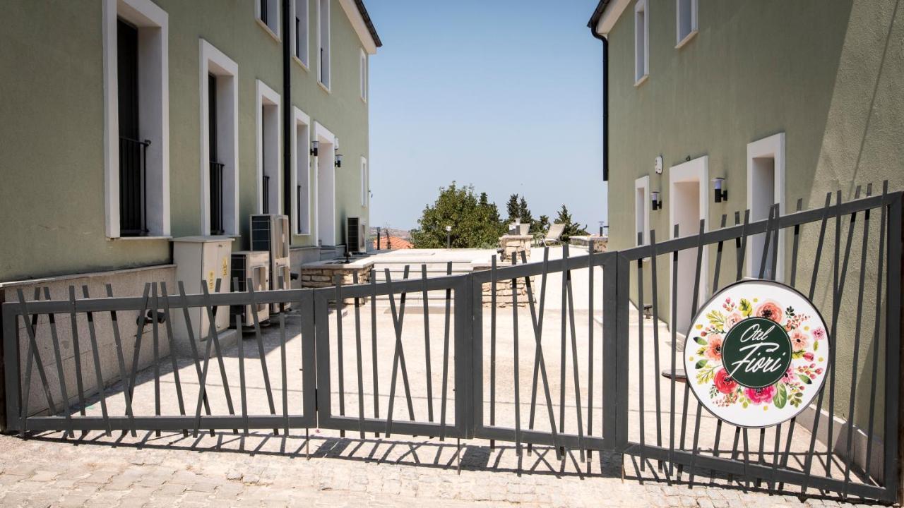 Otel Fiori- Urla อิซมีร์ ภายนอก รูปภาพ